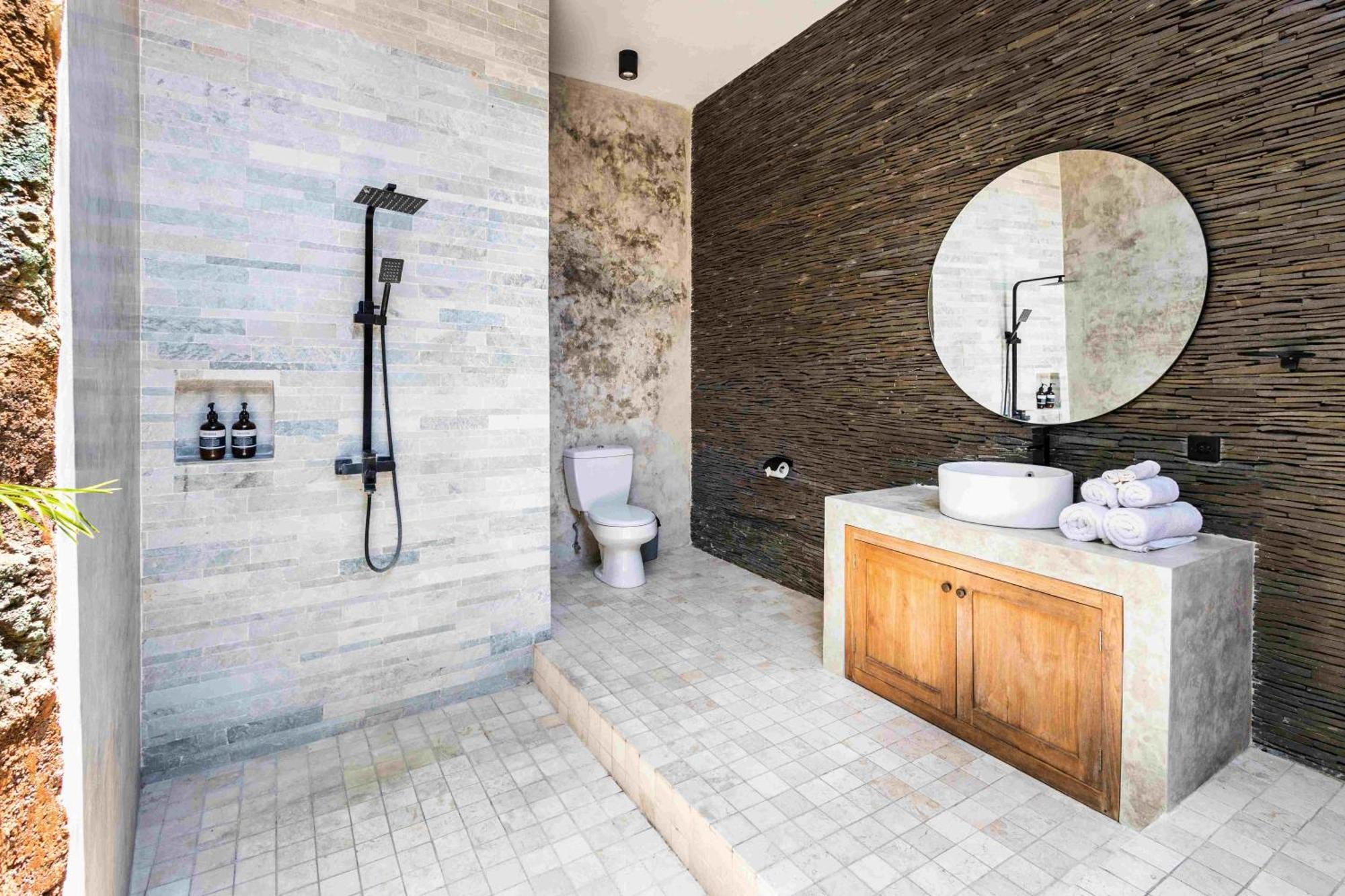 Villa Nesanur - Comfortable & Spacious Beachside Sanur Dış mekan fotoğraf